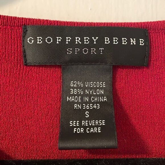 Geoffrey Beene deep red sleeveless shell with stretch size Small - Picture 6 of 6